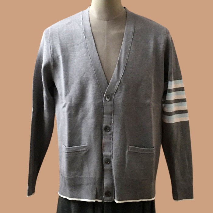 トムブラウン メンズ Vネック グレー カーディガン - Gray 