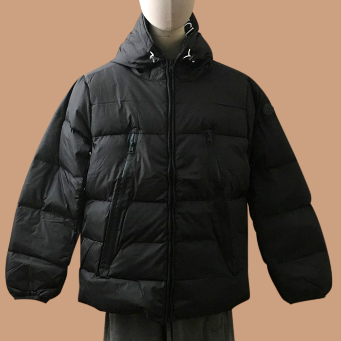 モンクレール メンズ ブラック ダックダウン パディング - Padding