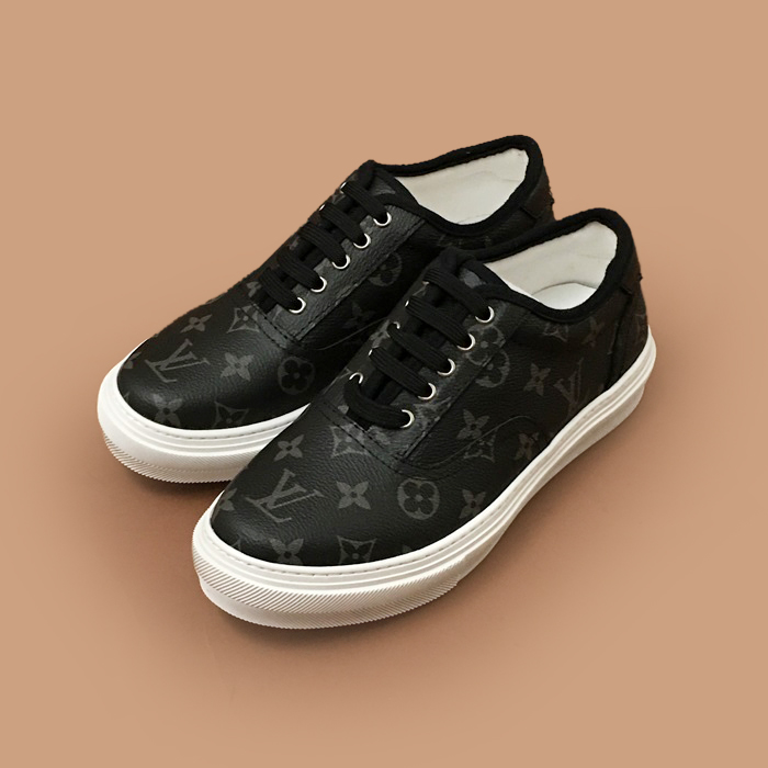 ルイヴィトン メンズ ブラック スニーカー -  