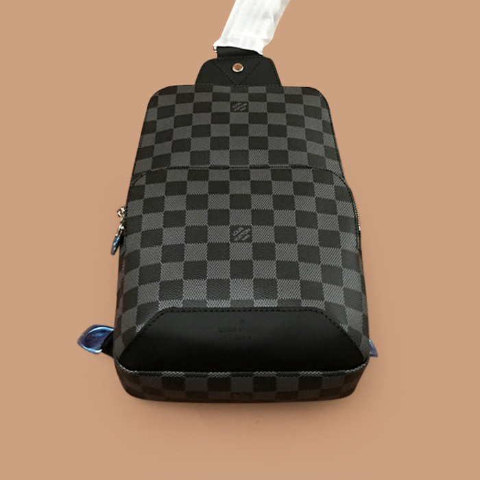 ルイヴィトン メンズ ブラック ウエストバッグ -  