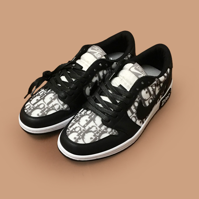 ディオール メンズ ブラック スニーカー -  