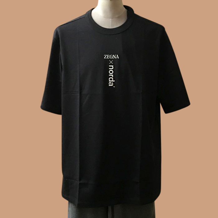 プラダ メンズ ブラック クルーネック 半袖Tシャツ - Short sleeved 