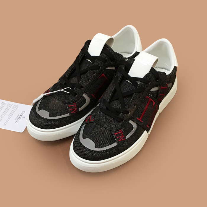 ヴァレンティノ メンズ モダン ブラック スニーカー -  