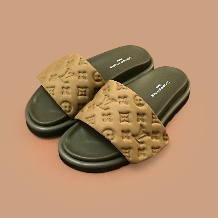 ルイヴィトン ユニセックス イニシャル カーキ スリッパ -Khaki 