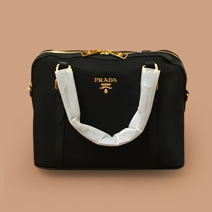プラダ レディース ブラック ショルダーバッグ - 