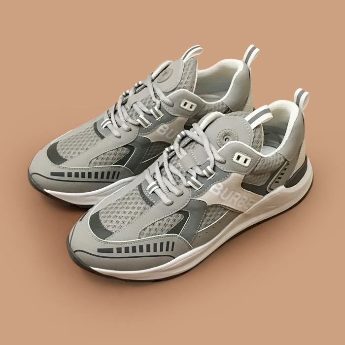 バーバリー メンズ トレンディ グレー スニーカー - Gray 