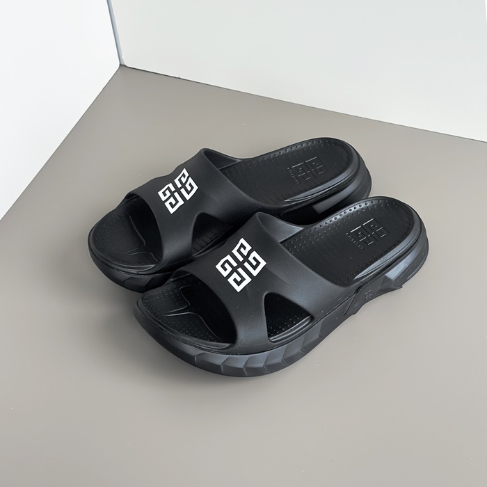 ジバンシィ ユニセックス ブラック スリッパ - Givenchy - gi314x