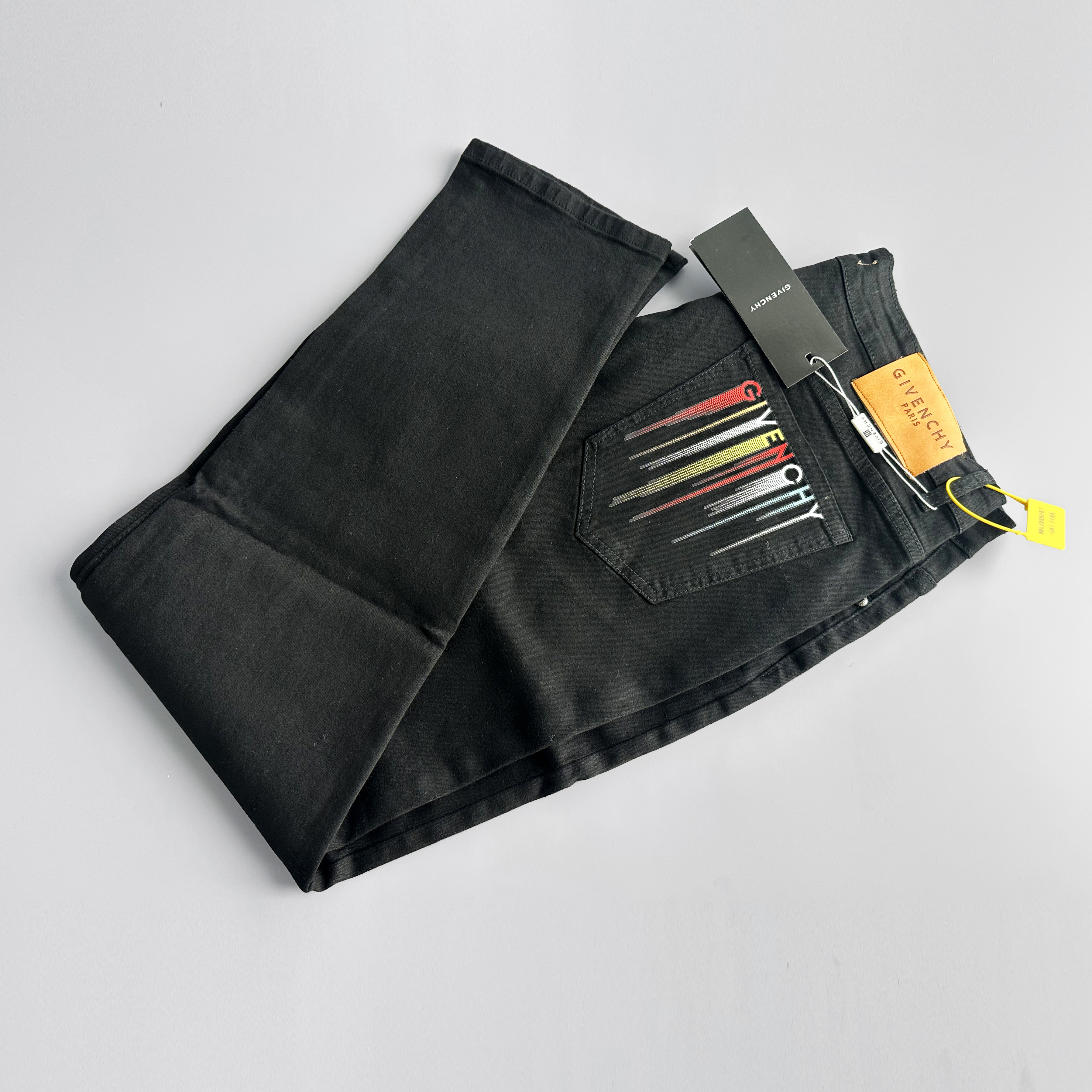 ジバンシィ メンズ トレンディ ブラック ジーンズ - Givenchy - gi228x