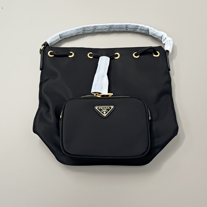 プラダ レディース ブラック ショルダーバッグ -  - pr202x