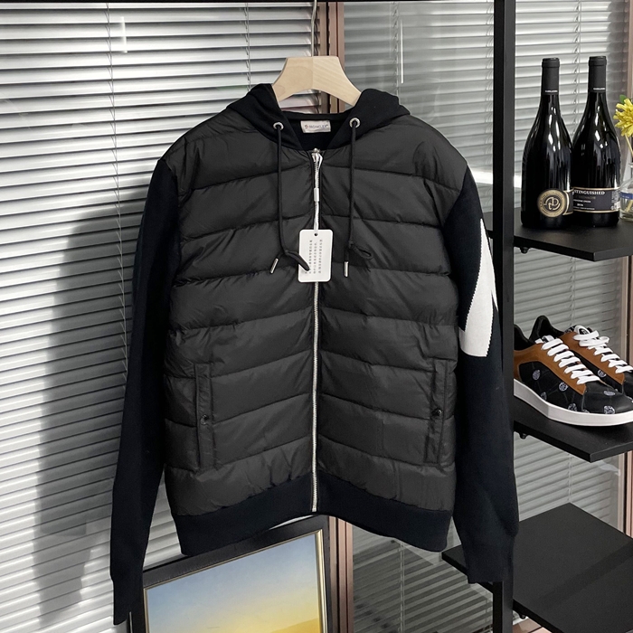 モンクレール メンズ ブラック ダウン ジャケット - mo165x