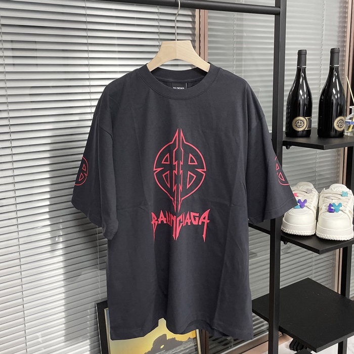 バレンシアガ メンズ ブラック クルーネック 半袖Tシャツ -  Short sleeved  - ba550x