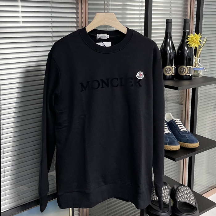 モンクレール メンズ ブラック クルーネック 長袖Tシャツ -  - mo39x