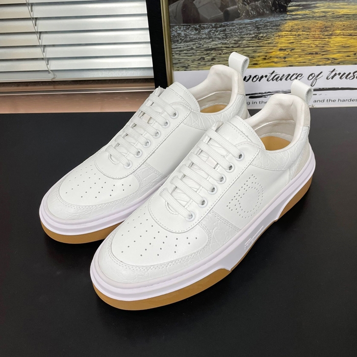 フェラガモ メンズ ホワイト スニーカー - Ferragamo White  - fer375x