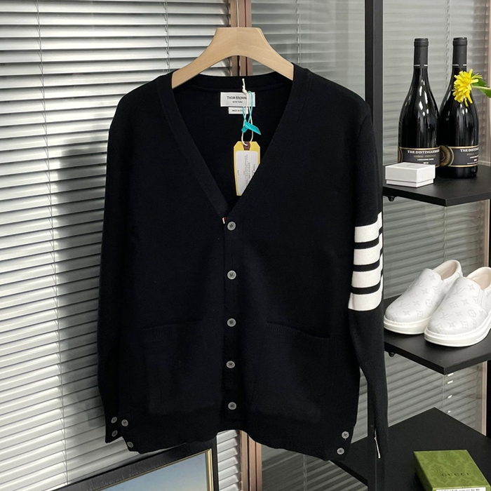 トムブラウン メンズ Vネック ブラック カーディガン -  - thom0610x