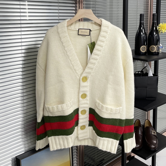 グッチ ユニセックス Vネック ホワイト カーディガン -White  - gu147x