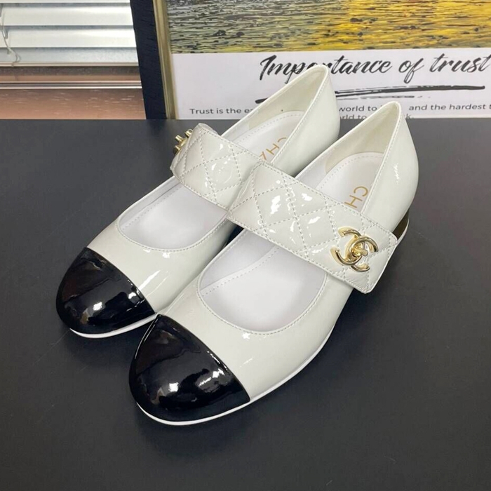 シャネルレディース ホワイトローファー -  White- ch497x