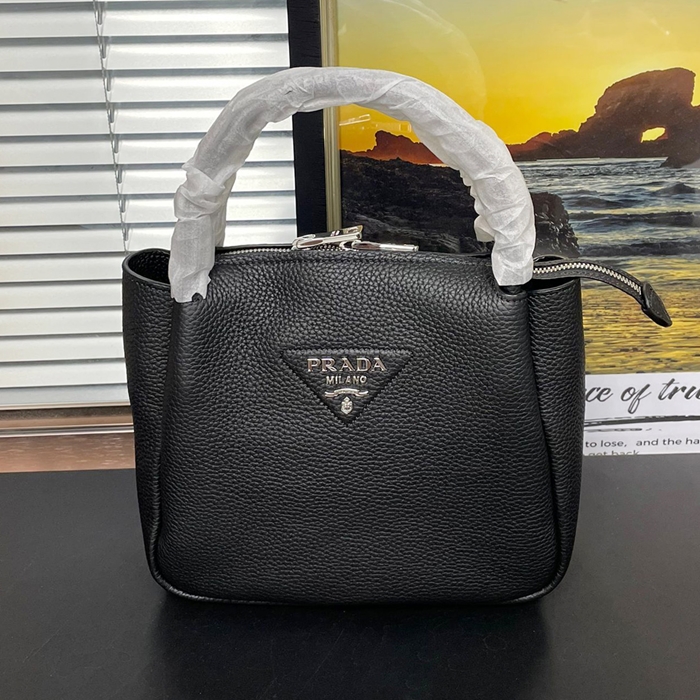 プラダ レディース ブラック クロスバッグ - - pr611x