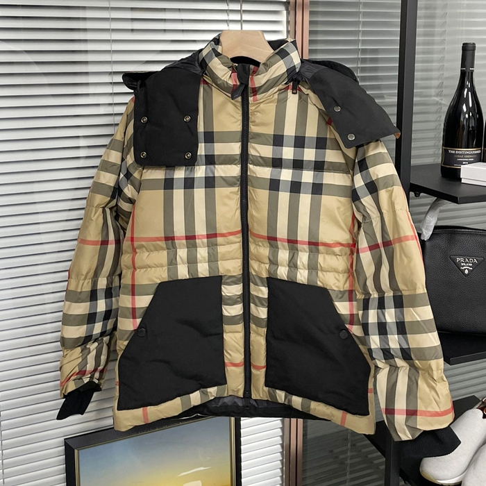   - バーバリーレディース ヴィンテージ LOGO ダックダウン パディング Bur04132x ベージュ