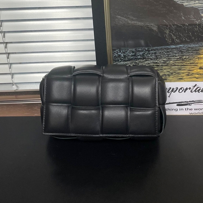 Bottega Veneta  - ボッテガヴェネタレザー ユニセックス ウエストバッグ BVB0180,ブラック