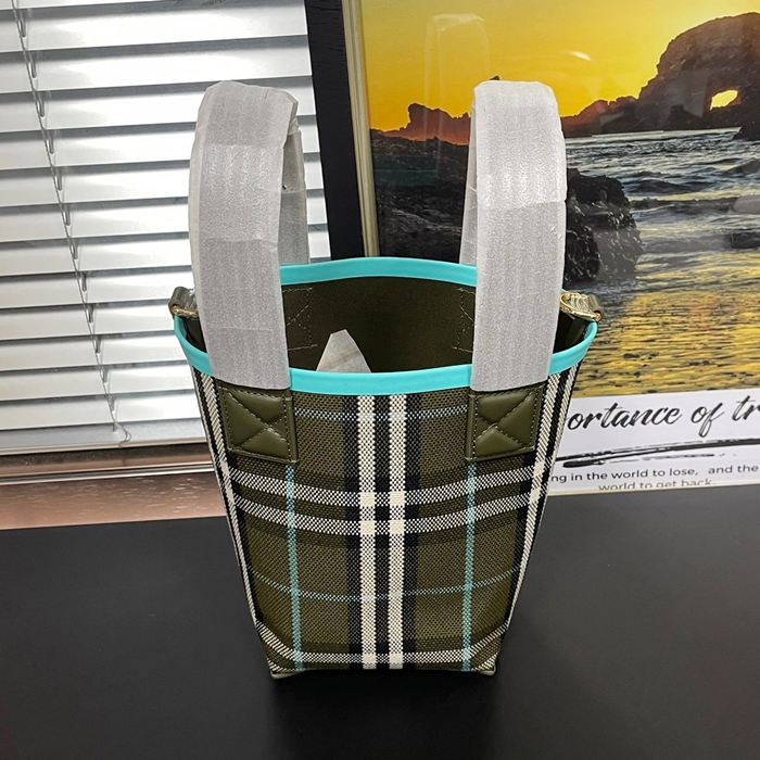 バーバリー レディース グリーン トートバッグ -  Green - bu330x