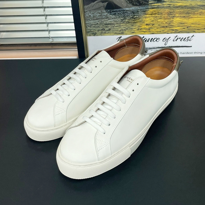 ジバンシィ ユニセックス クラシック ホワイト スニーカー - GivenchyWhite  - giv0895x