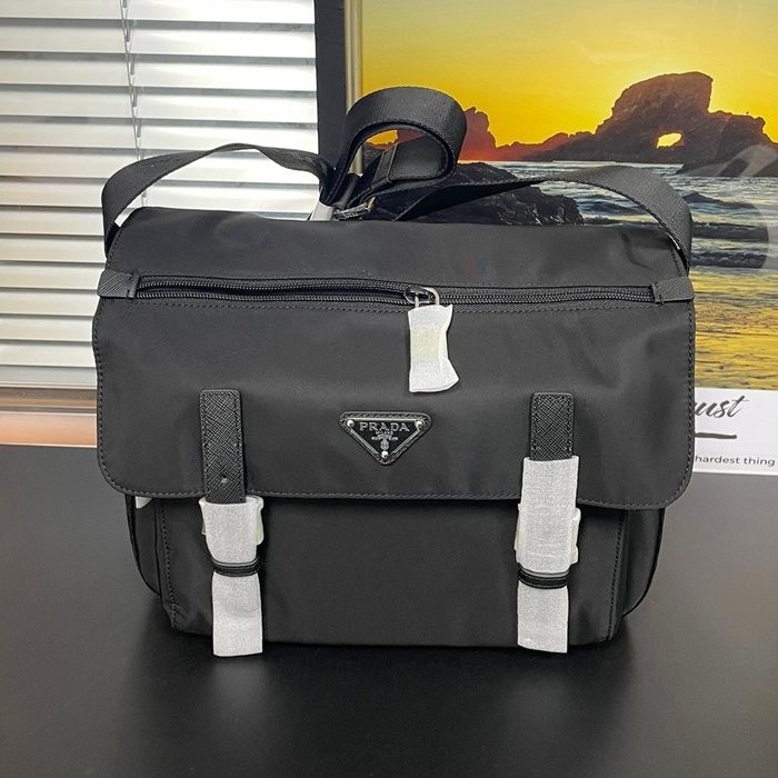 プラダ メンズ リナイロン ショルダーバッグ 1BD953  -- pr730x