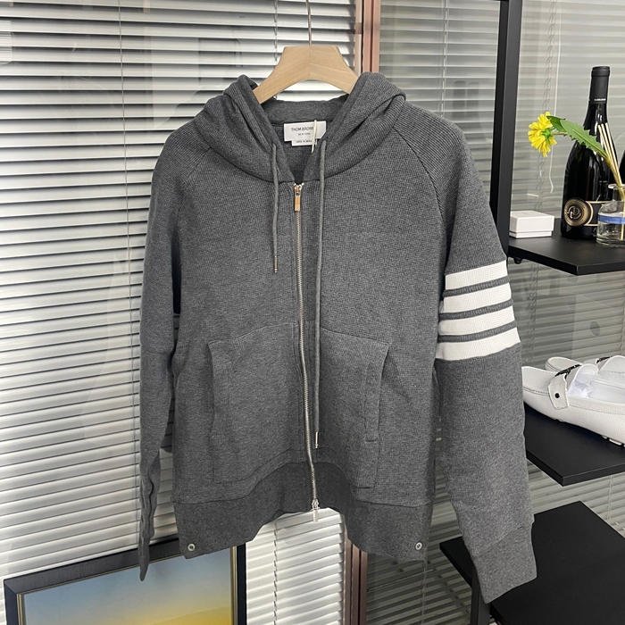 Thom browneCasual  トムブラウンメンズ カジュアル LOGO トレーニング/セット&パンツ Thom0401x.グレー