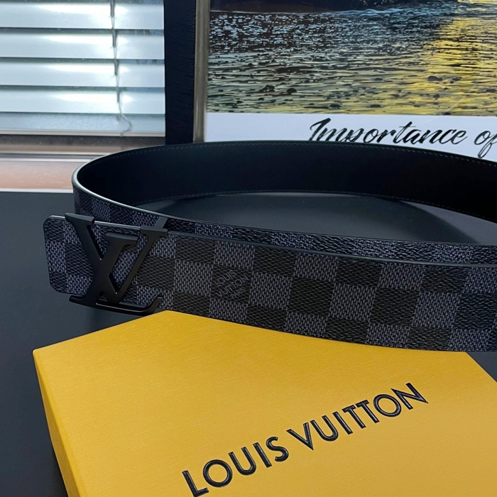  - ルイヴィトンメンズレザーベルト LOUBT0085,ブラック