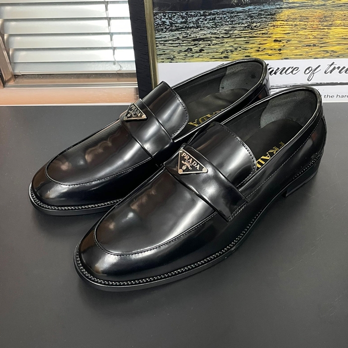 プラダ メンズ レザーローファー Size ブラック -  Pra02540x Black