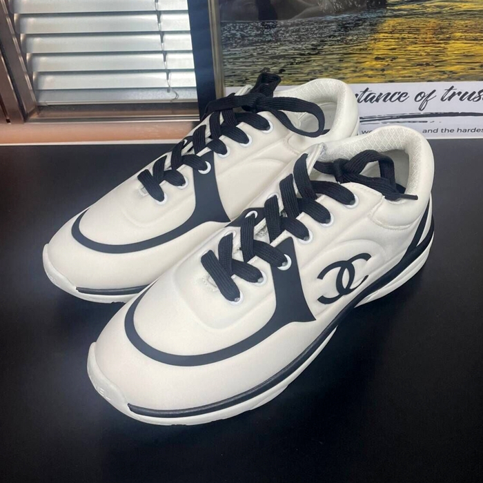 シャネルユニセックス ホワイト CC スニーカー - ChanelWhite  - ch34x