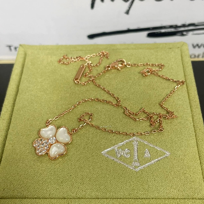 ヴァンクリーフ＆アーペル レディース ゴールド ネックレス -   Gold - acc1397x