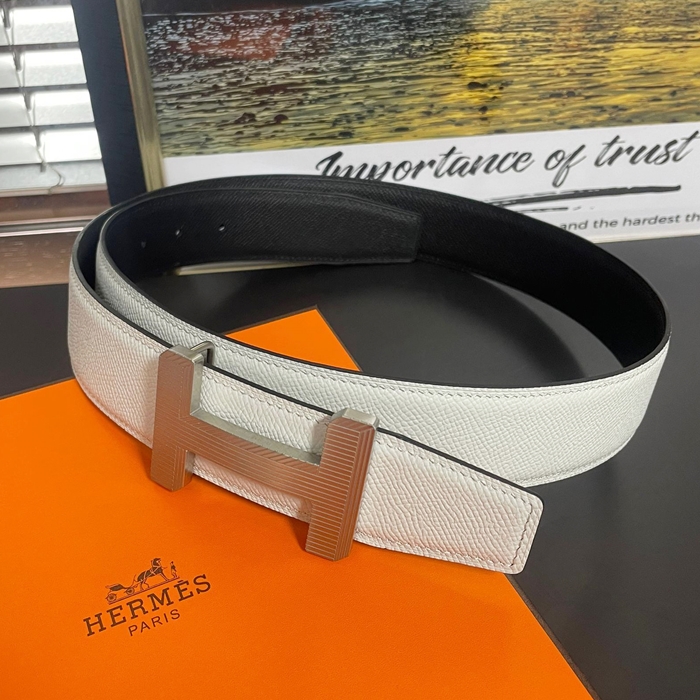   - エルメスメンズレザーベルトHERBT0100,ブラック