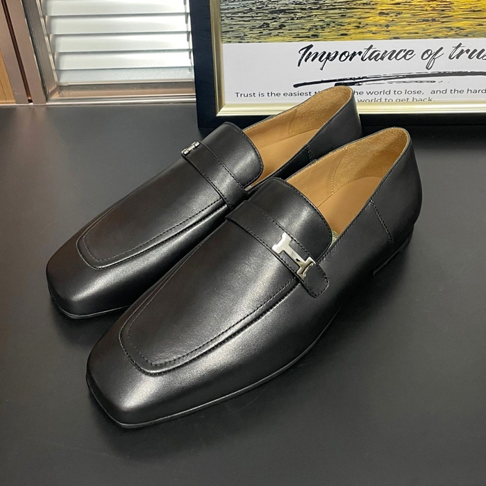 エルメス ユニセックス ジョヴァンニレザーブラックローファー  - Loafer - he266x