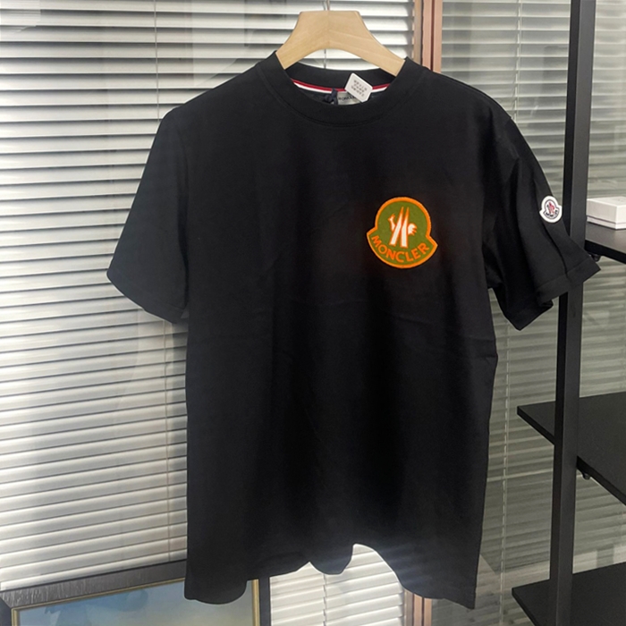 モンクレール メンズ ブラック クルーネック 半袖Tシャツ -  - mo88x