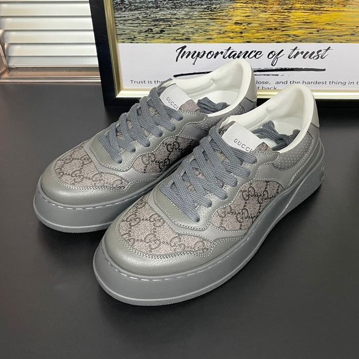 グッチ ユニセックス グレー スニーカー -Gray  - gus39x