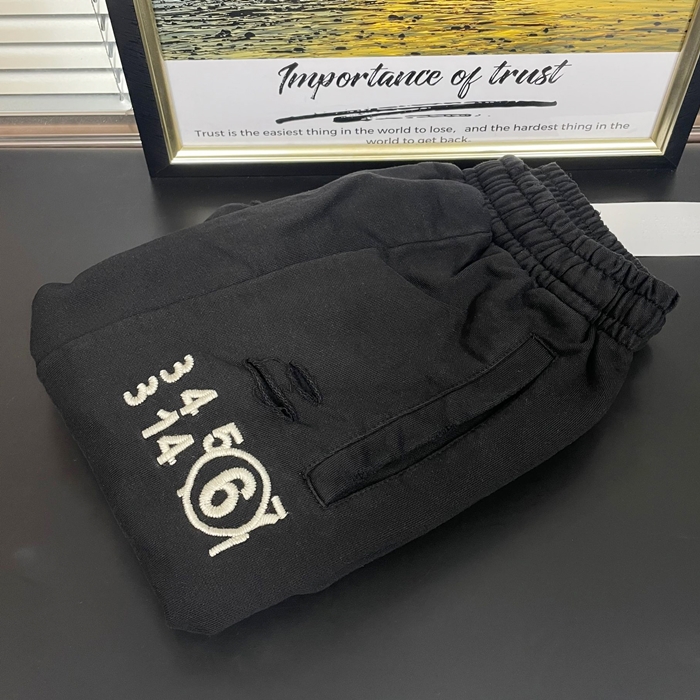 メゾン マルジェラ メンズ ブラック ハーフパンツ -  Half-pants - mai193x