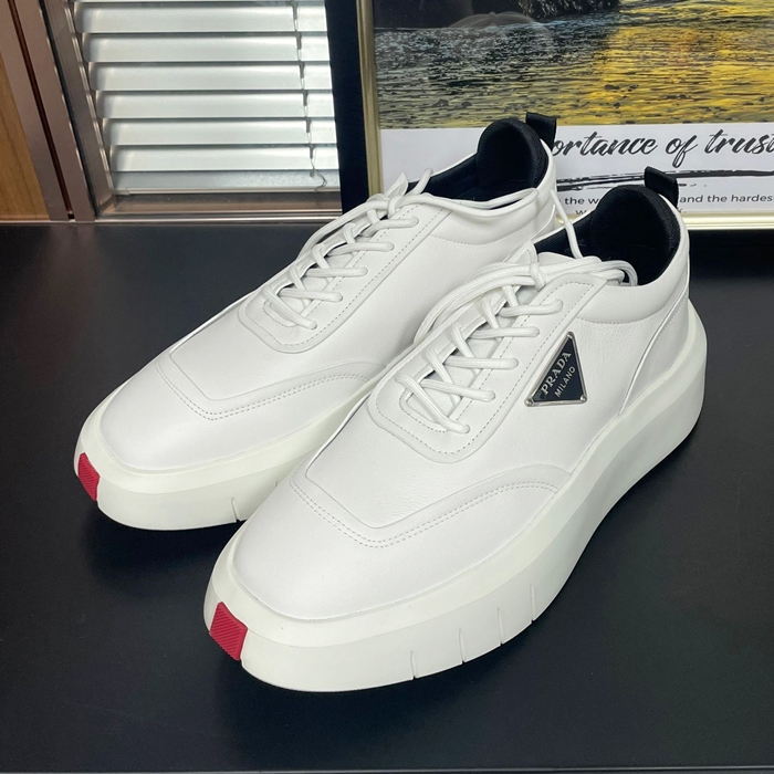プラダ メンズ ホワイトレザースニーカー  - White  - pr733x