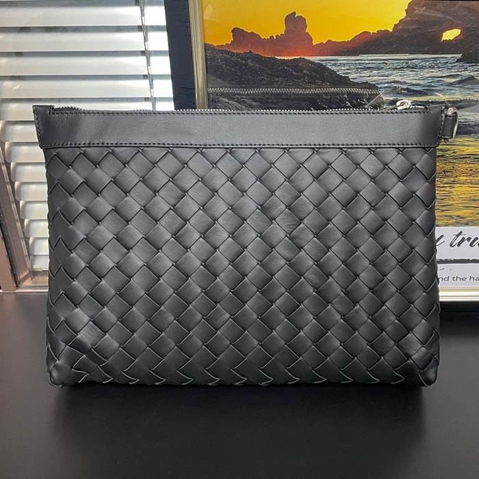 ボッテガヴェネタ メンズ ブラック クラッチバッグ - - bvb102x