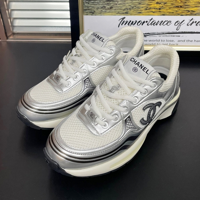 シャネルレディース ファブリック  ホワイト/シルバー スニーカー  -  Silver  - ch534x
