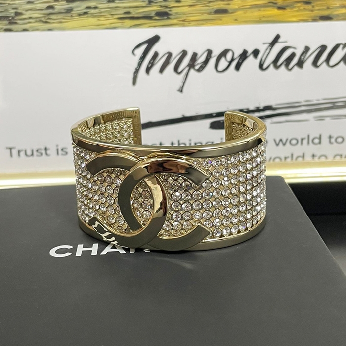 シャネルレディース イエロー ゴールド ブレスレット -  Gold Bangle - acc503x