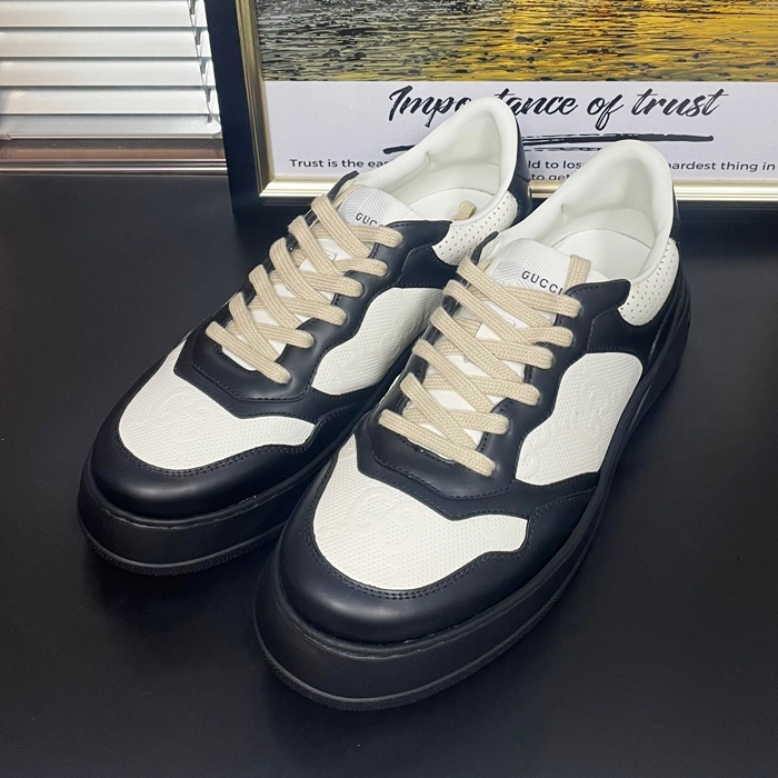 グッチ ユニセックス GG エンボス スニーカー  - - gu958x