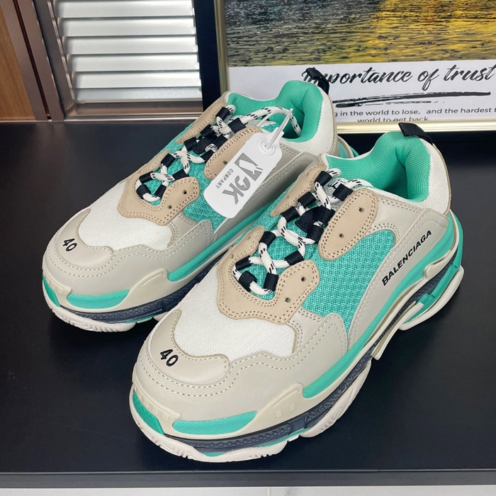  Triple  - バレンシアガユニセックス トリプル ランニングシューズ BALS0183ミント
