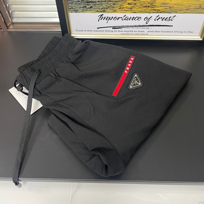 プラダ メンズ モダン ブラック ハーフパンツ - Half-pants - prc335x