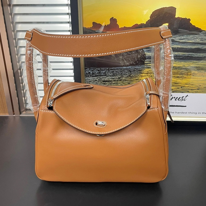   - エルメス リンディ 26cmレザーショルダーバッグ HERB0836