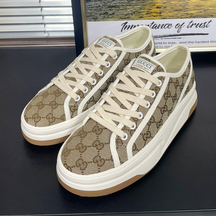 グッチ ユニセックス ベージュ スニーカー - - gus37x