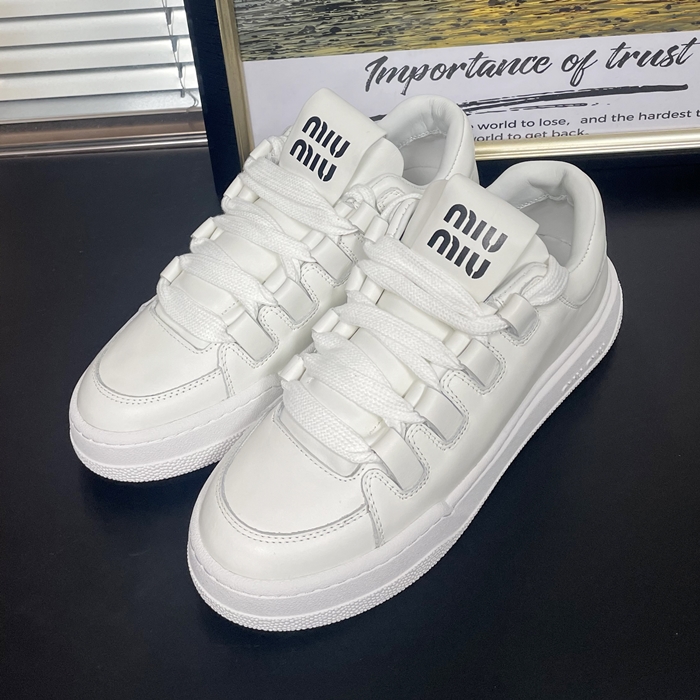 ミュウミュウ レディース ホワイト スニーカー -   White  - mis598x