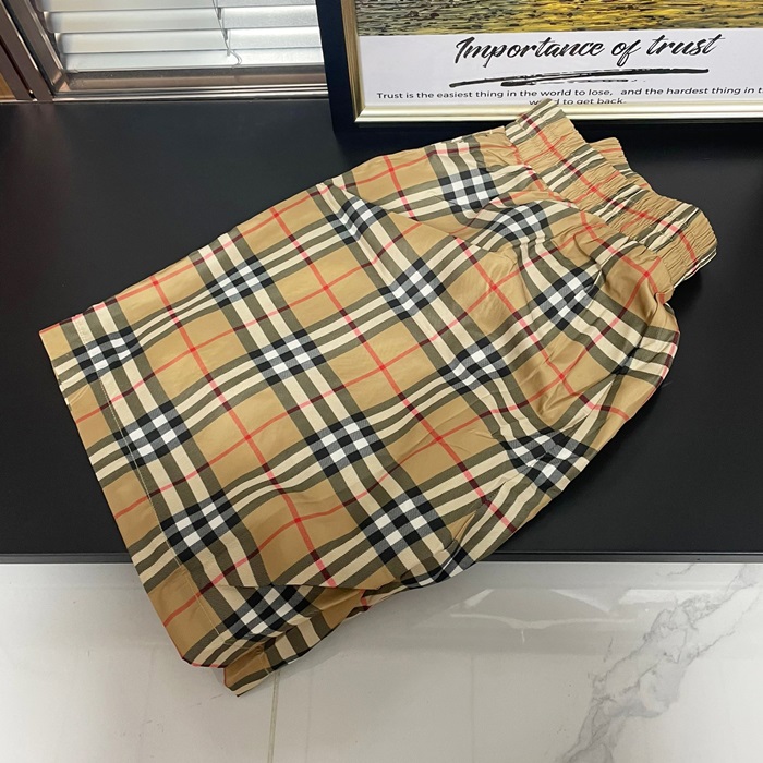 バーバリー メンズ ベージュ ハーフパンツ - Half-pants - buc321x