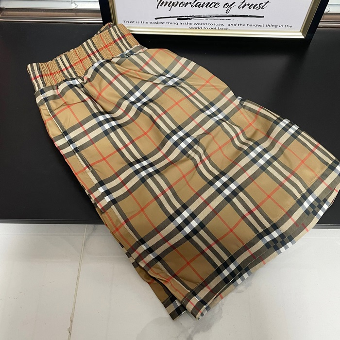 バーバリー メンズ ベージュ ハーフパンツ - Half-pants - buc321x