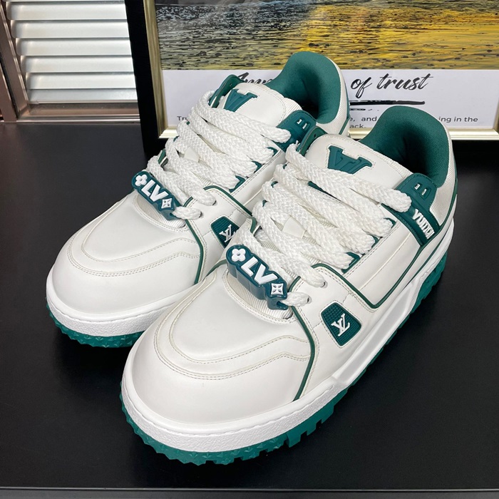 ルイヴィトン ユニセックス グリーン スニーカー - Green  - lvs24x