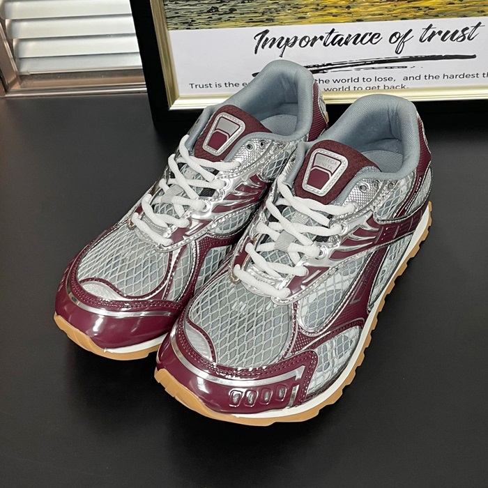 ボッテガヴェネタ ユニセックス モダン バーガンディ スニーカー - Bottega VenetaBurgundy  - bv267x